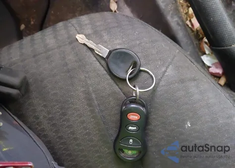 2004 Jeep Liberty Sport z USA, uszkodzony, nr VIN 1J4GL48K24W192800